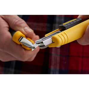 STANLEY Cutter FatMax mit Magazin 18mm 1-10-481