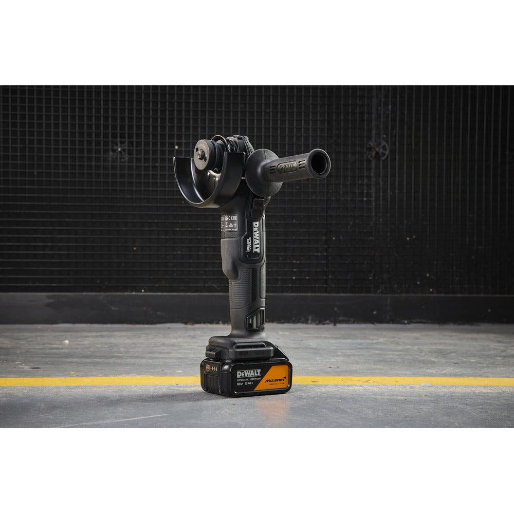 DEWALT Akku-Winkelschl. 125mm, 18 V / 5 Ah DCG45MP2T-QW