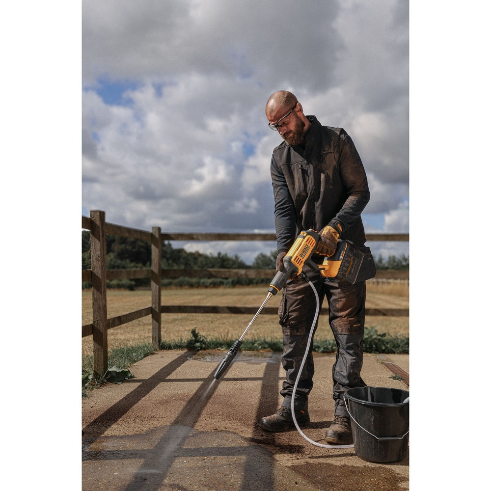 DEWALT Tragbarer Akku-Druckreiniger, 54 Volt DCMPW1000N-XJ