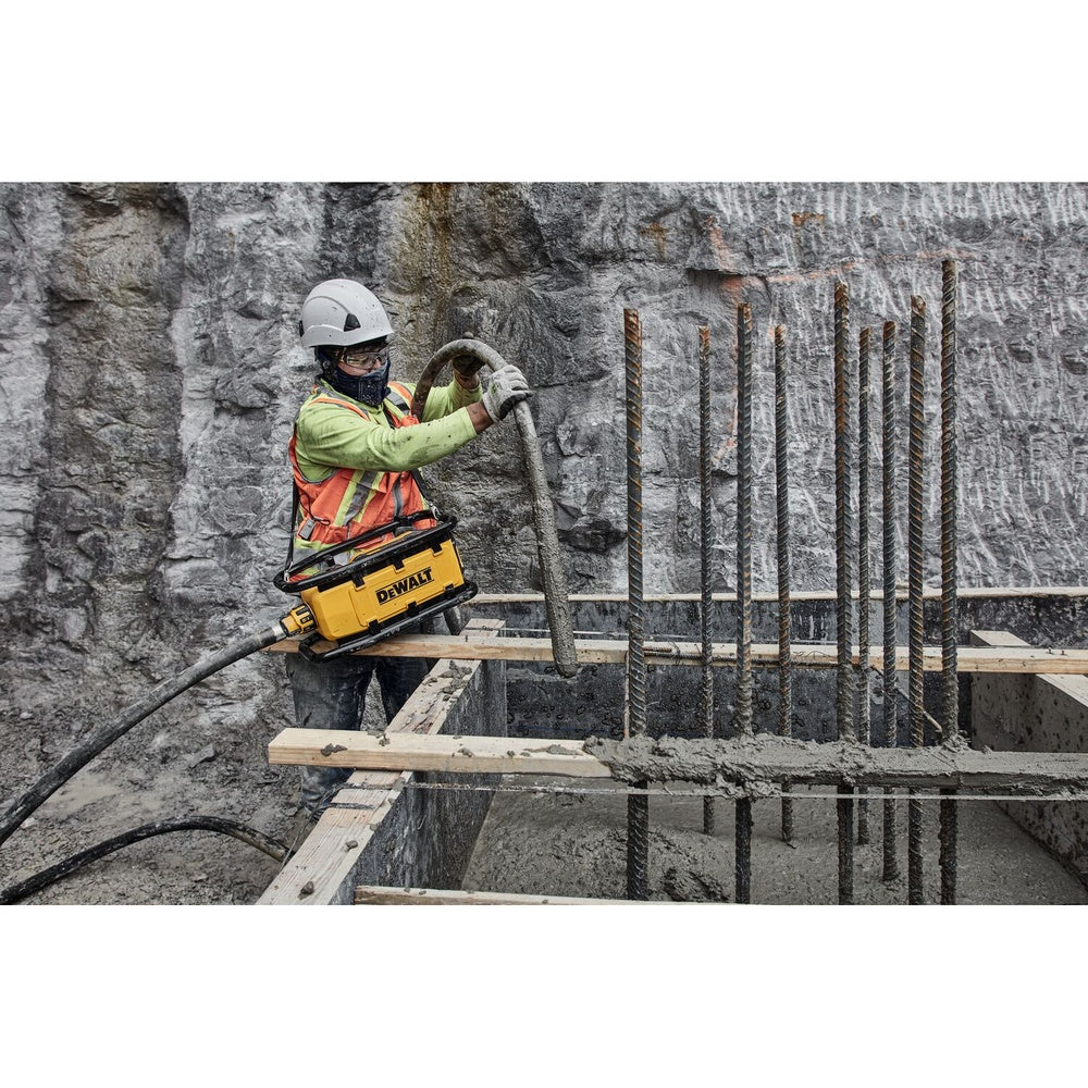 DEWALT Akku-Flaschenverdichter DCPS320N-XJ