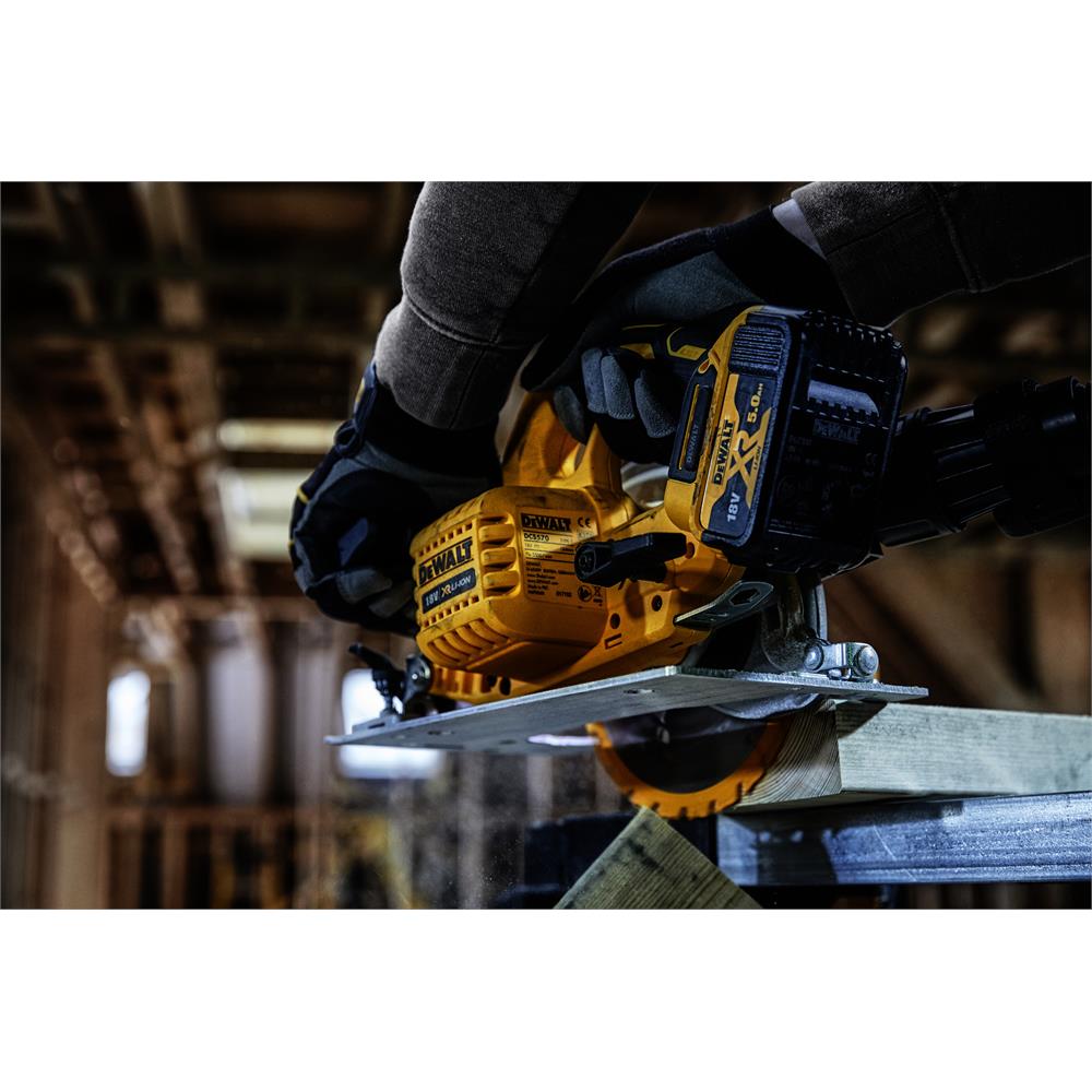 DEWALT Handkreissäge 18V / Basisv DCS570NT-XJ