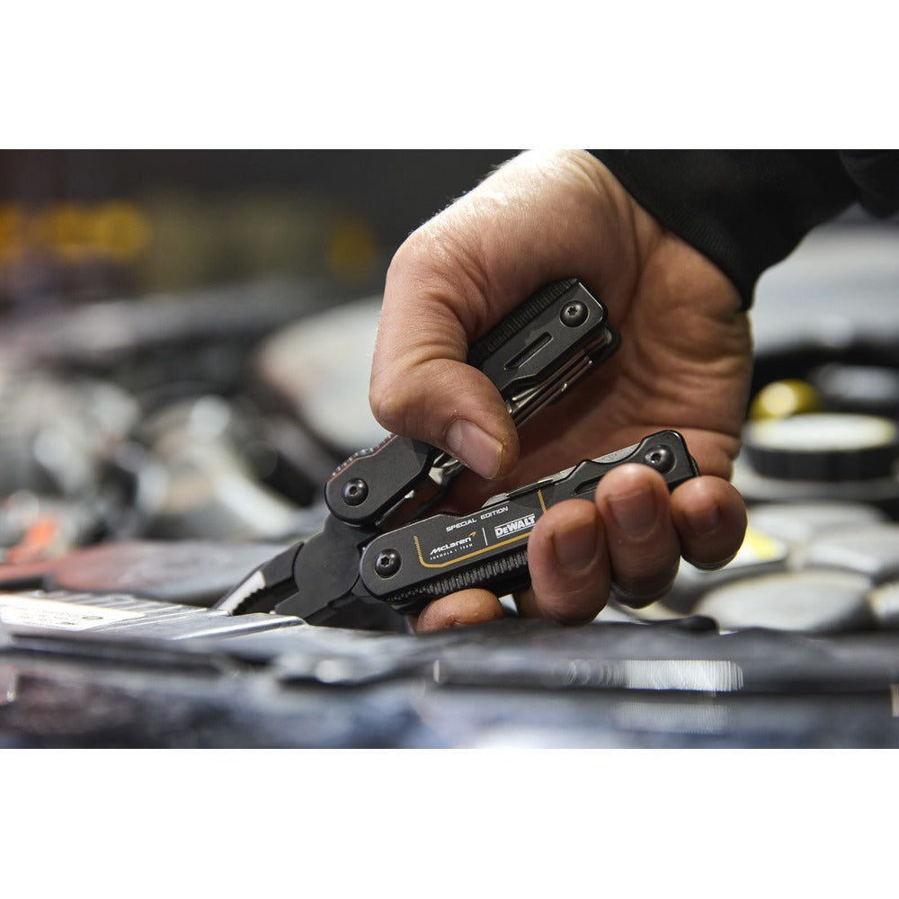 DEWALT 16-in-1 Multifunktionswerkzeug DWHT71844-9