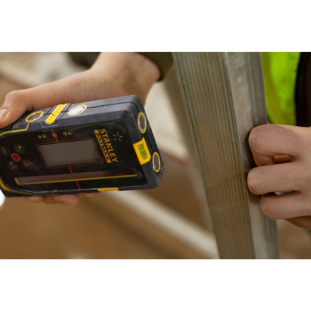 STANLEY Digitaler Empfänger, rot FMHT77652-0