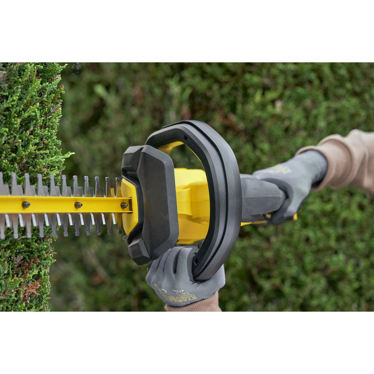Stanley Akku-Heckenschere, 18V V20, 1x2,0Ah SFMCHT650D1-QW