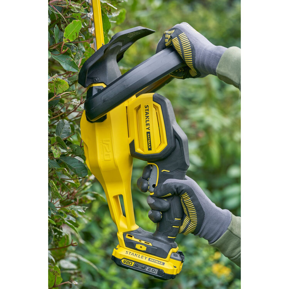 Stanley Akku-Heckenschere, 18V V20, 1x2,0Ah SFMCHT650D1-QW