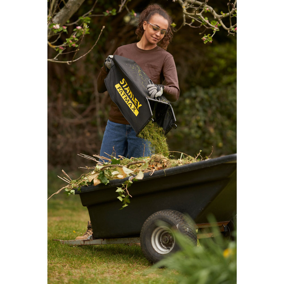 Stanley Akku-Rasenmaeher, 18V, 2x4,0Ah, BL SFMCMW2651M-QW
