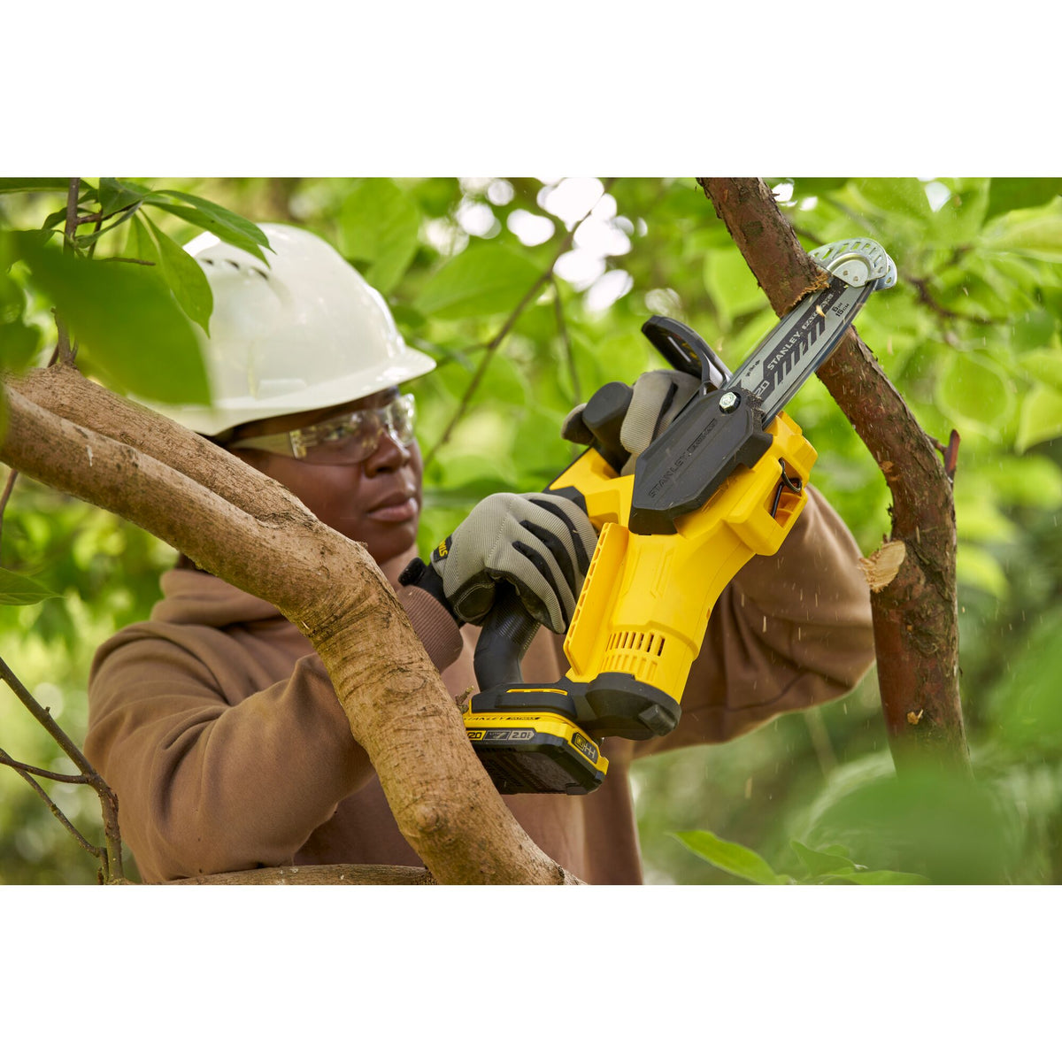 Stanley Akku-Astsaege 15cm, 18V, 1x2,0Ah SFMCPS415D1-QW
