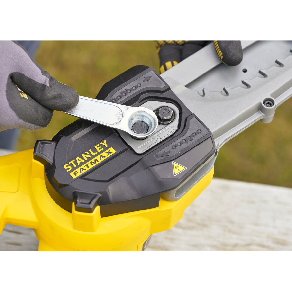 Stanley Akku-Astschere, 18V V20, 1x 4,0Ah SFMCPS515M1-QW