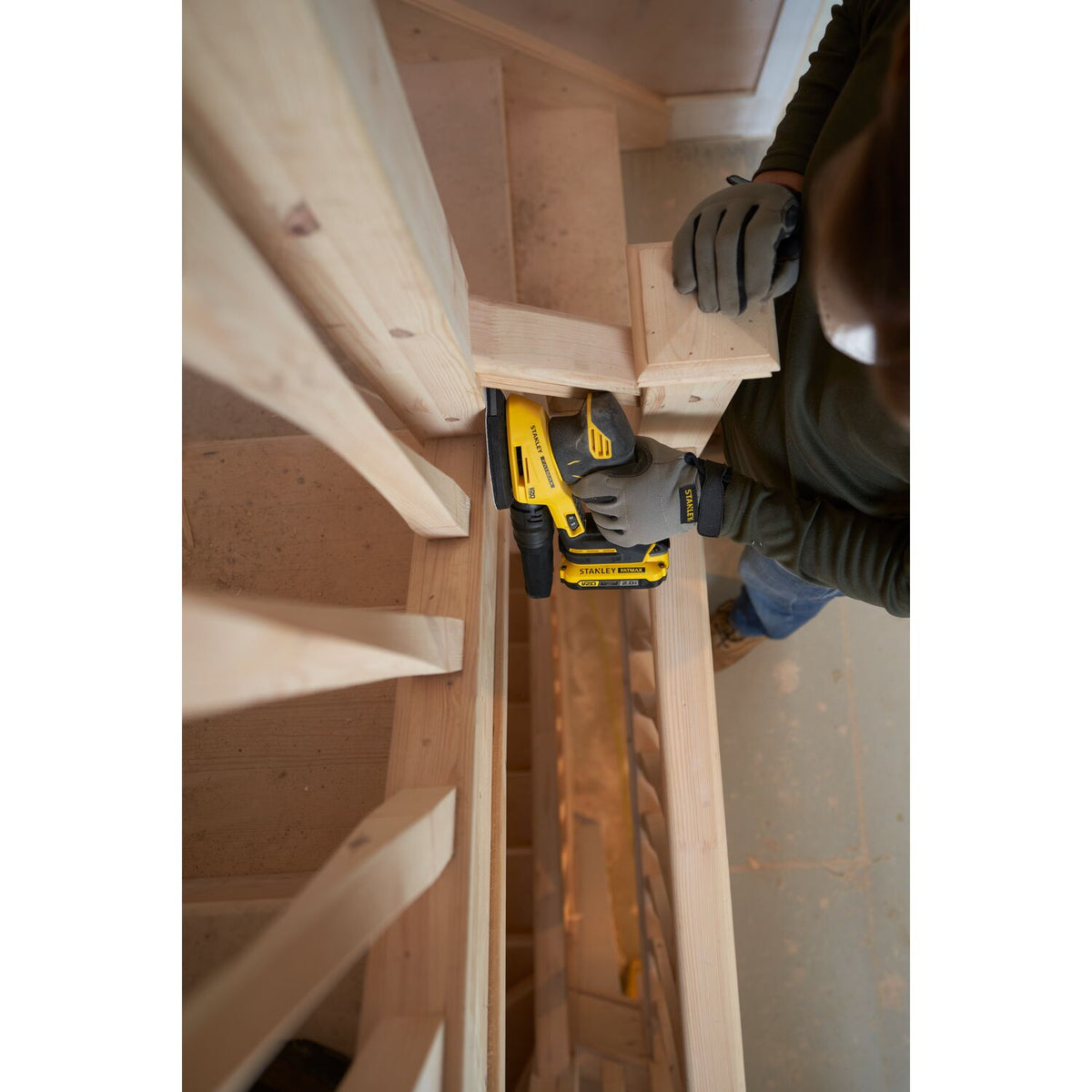 Stanley Akku-Deltaschleif. 18V V20, 2x2,0Ah,WT SFMCW221D1S-QW