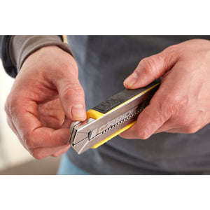 STANLEY Cutter FatMax mit Magazin 18mm 1-10-481