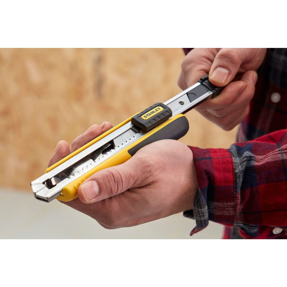STANLEY Cutter FatMax mit Magazin 18mm 1-10-481