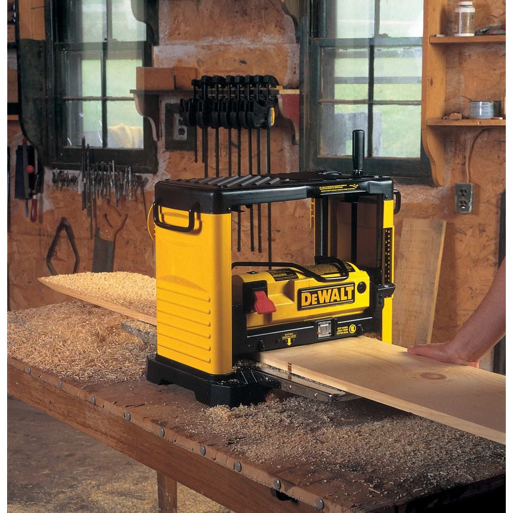 DEWALT 1.800 Watt Dickenhobel DW733-QS