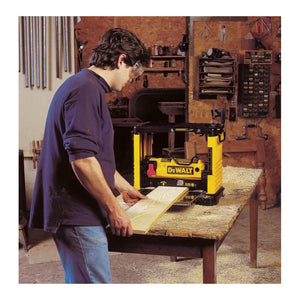 DEWALT 1.800 Watt Dickenhobel DW733-QS