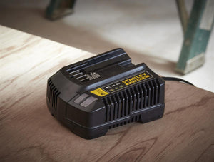Stanley Akku-Schnell-Ladegeraet 18V V20 4A SFMCB14-QW