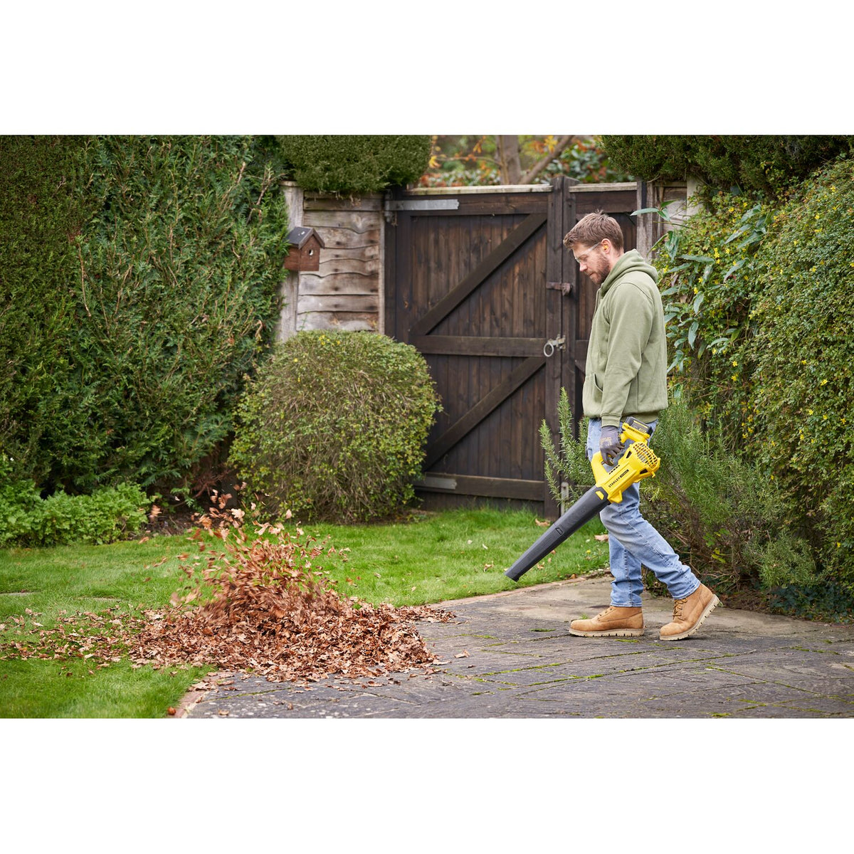 Stanley Akku-Geblaese, 18V V20, 1x4,0Ah SFMCBL714M1-QW