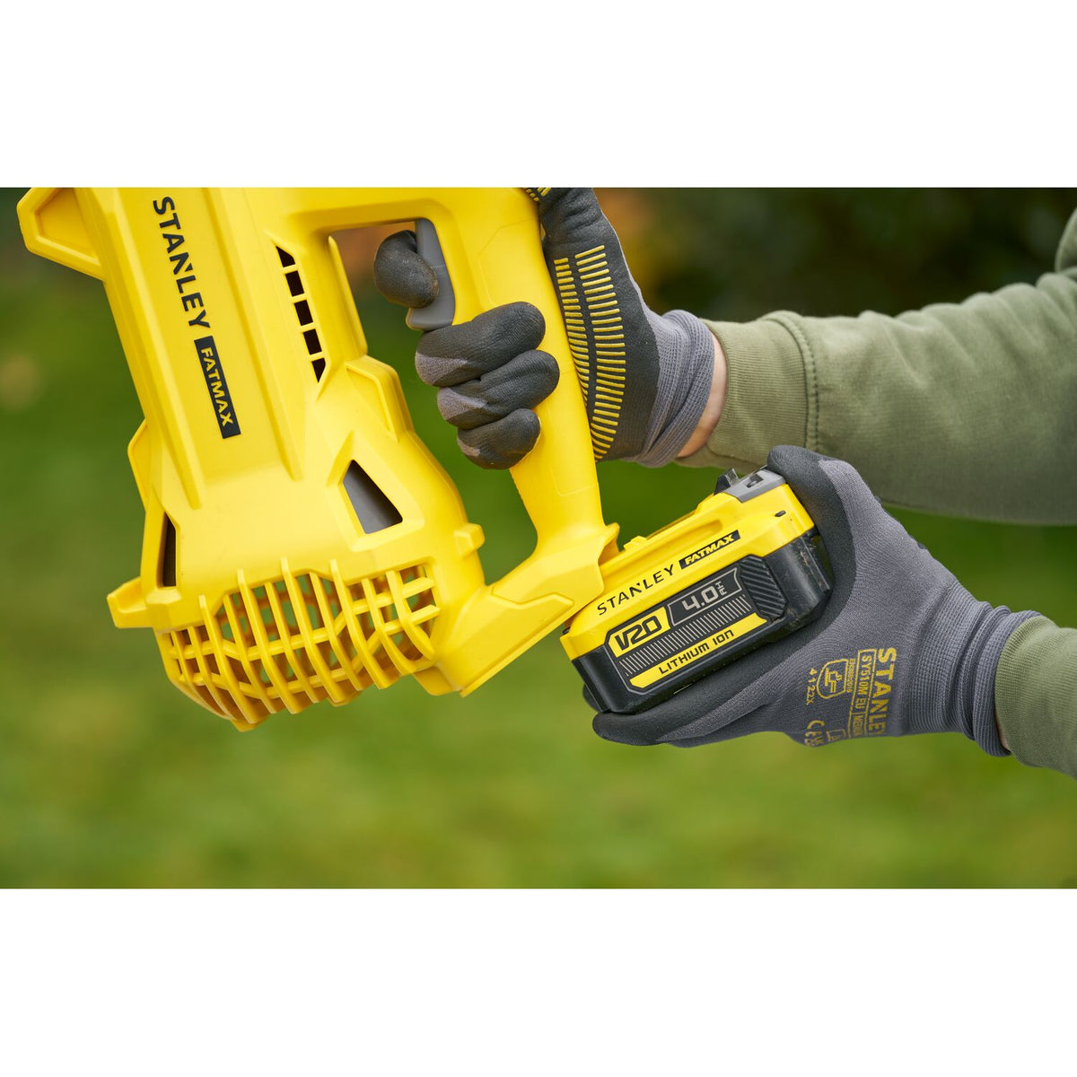 Stanley Akku-Geblaese, 18V V20, 1x4,0Ah SFMCBL714M1-QW