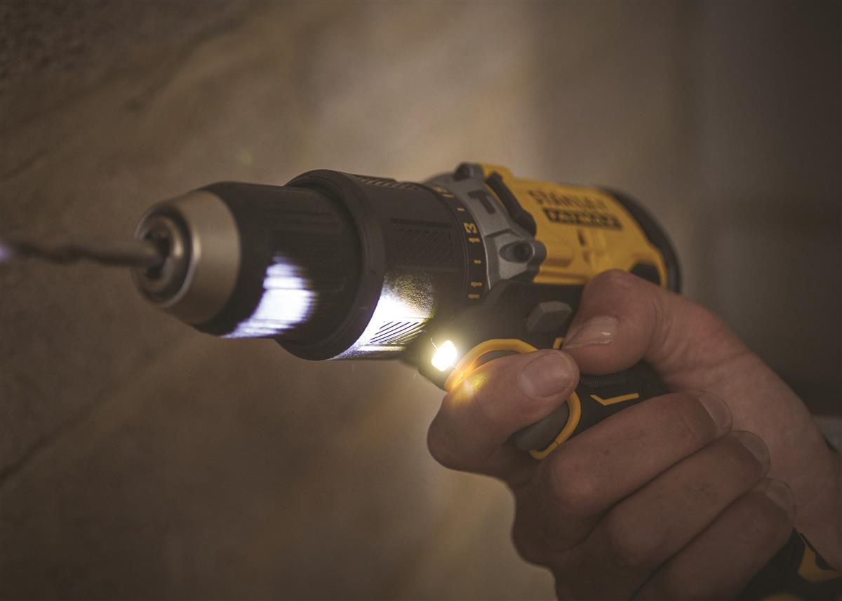 Stanley Akku-Schlagbohrs.18V V20,2x2,0Ah,BL,K SFMCD715D2K-QW