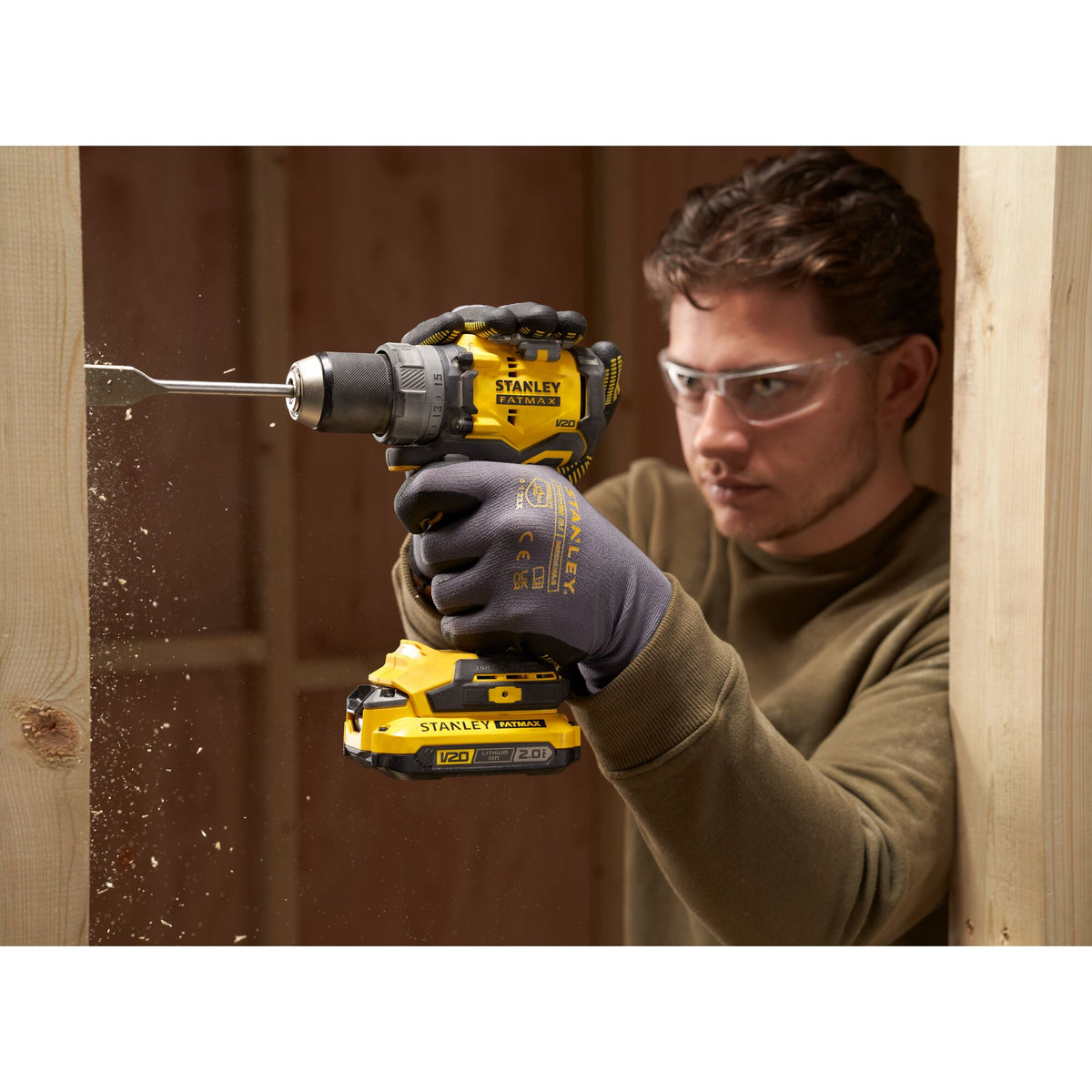 Stanley Akku-Bohschrauber, 18V,BL, 2x2,0Ah SFMCD725D2K-QW