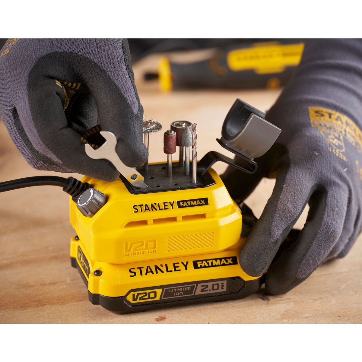 Stanley Akku-Rotationswerkzeug 18V V20, o.Akku SFMCE030B-XJ