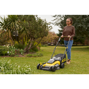 Stanley Akku-Rasenmaeher, 18V, 2x4,0Ah, BL SFMCMW2651M-QW