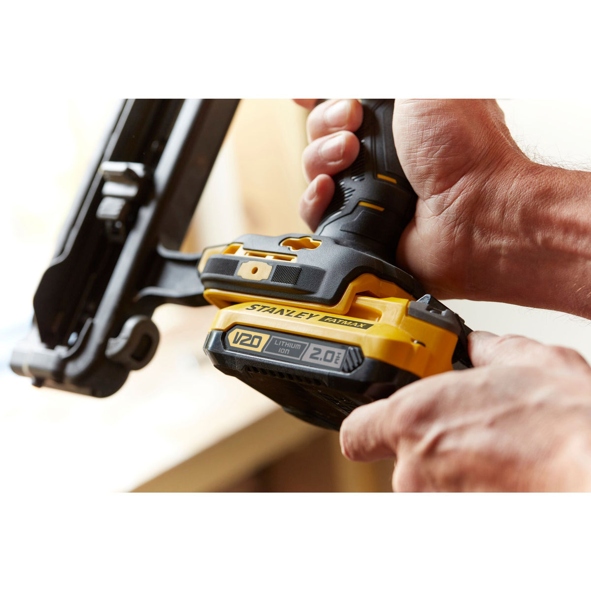 Stanley Akku-Nagler 18V V20, 16Ga, ohne Akku SFMCN616B-XJ