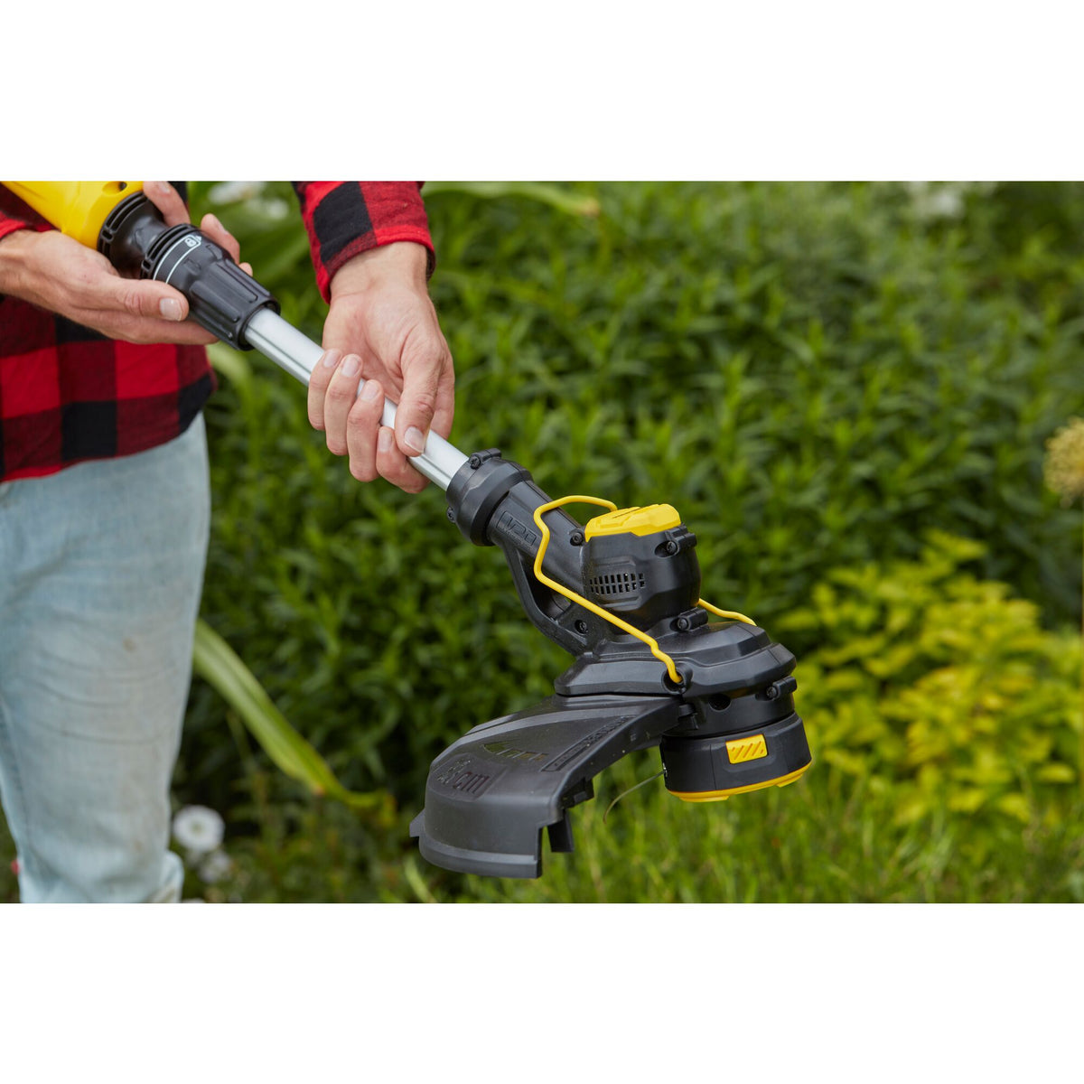 Stanley Akku-Rasentrimmer 33cm, 18V, 1x4,0Ah SFMCST933M1-QW