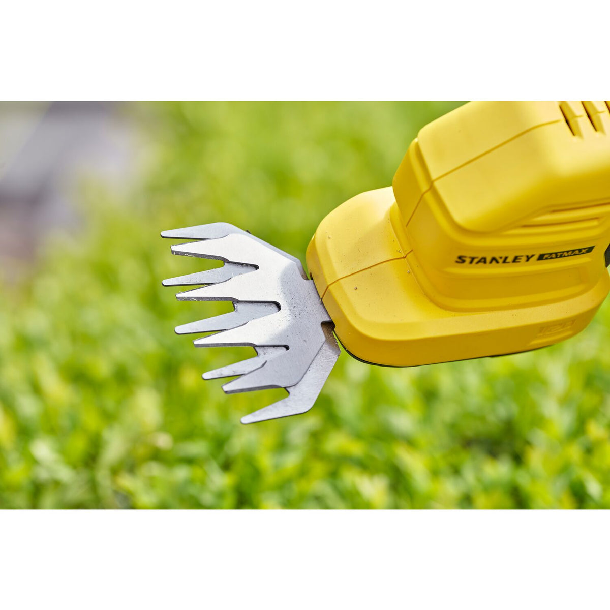 Stanley Akku-Strauchchere 18V V20, 1x2,0Ah STCSS20D1-QW