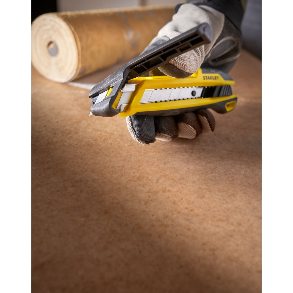 STANLEY Cutter 18mm mit Schieber STHT10501-0